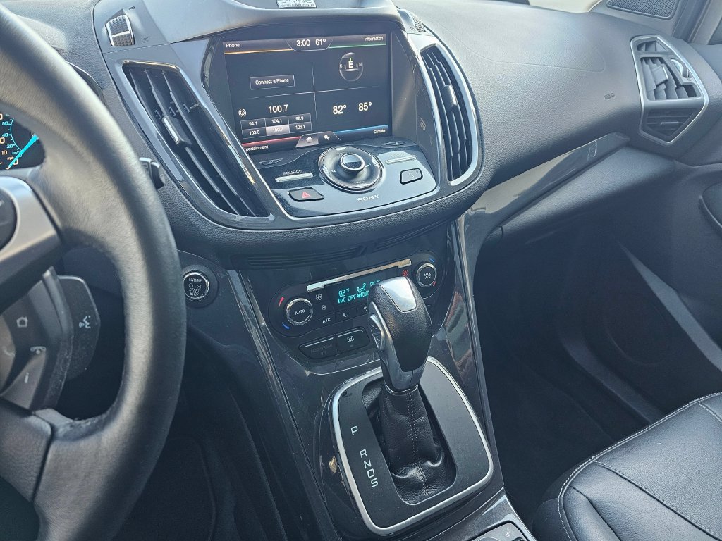 Used 2013 Ford Escape Titanium w/ Parking Technology Pkg AWD/4WD image 23