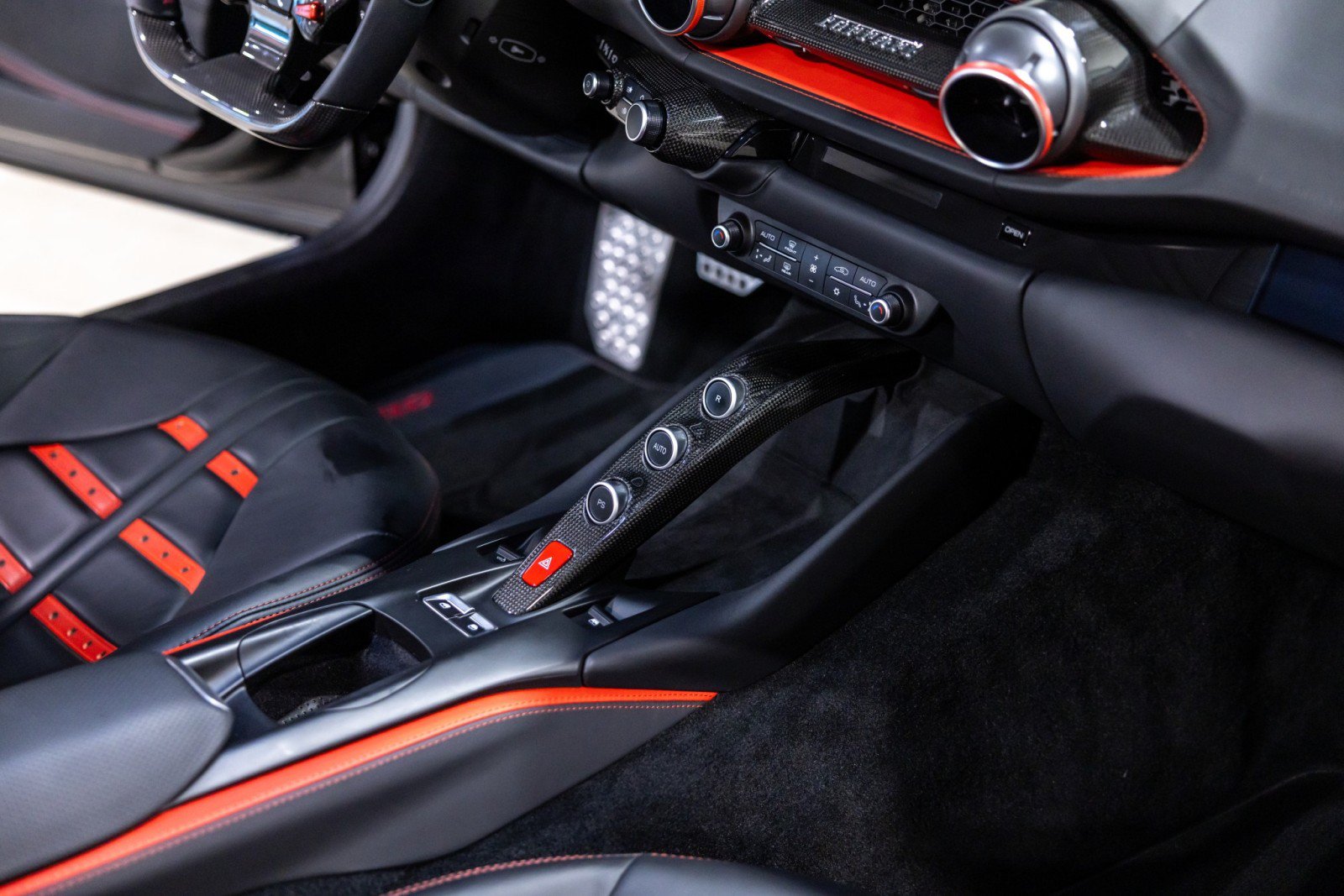 Used 2021 Ferrari 812 GTS RWD image 35