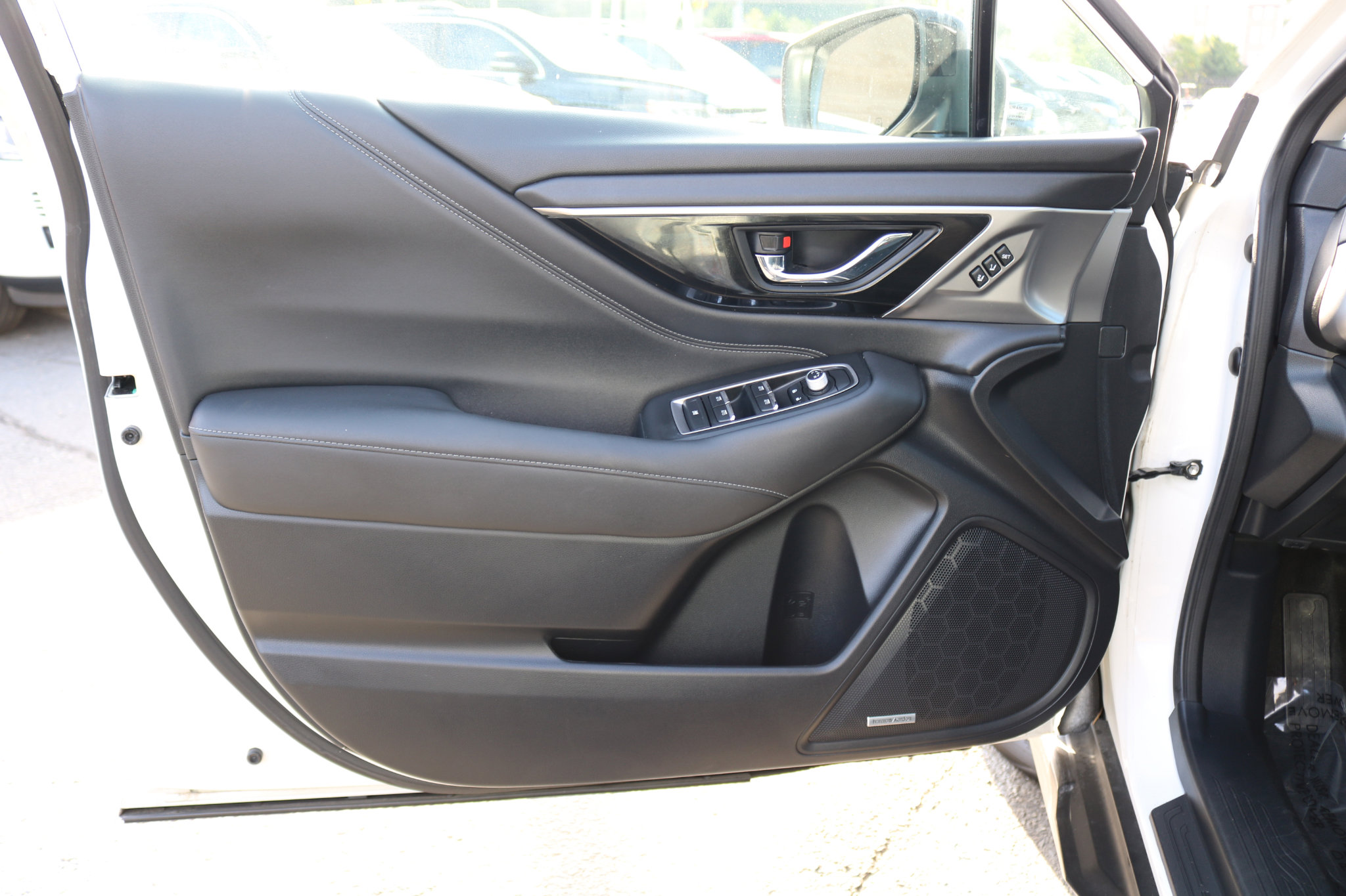 Used 2020 Subaru Outback Limited image 13