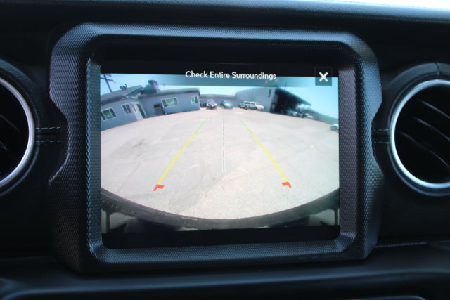Used 2023 Jeep Wrangler Unlimited Sahara w/ Cold Weather Group AWD/4WD image 24