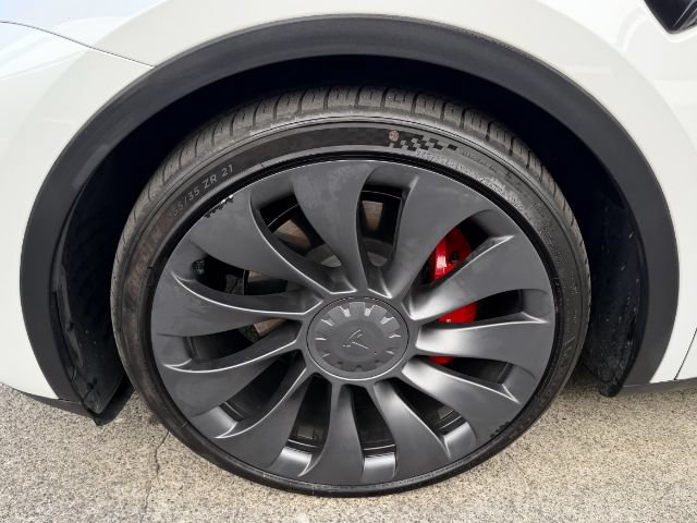 Used 2023 Tesla Model Y Performance AWD/4WD image 27