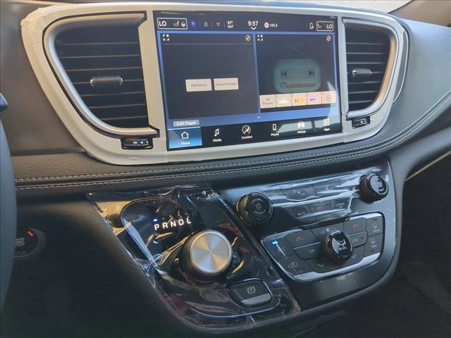 New 2026 Chrysler Pacifica Select image 14