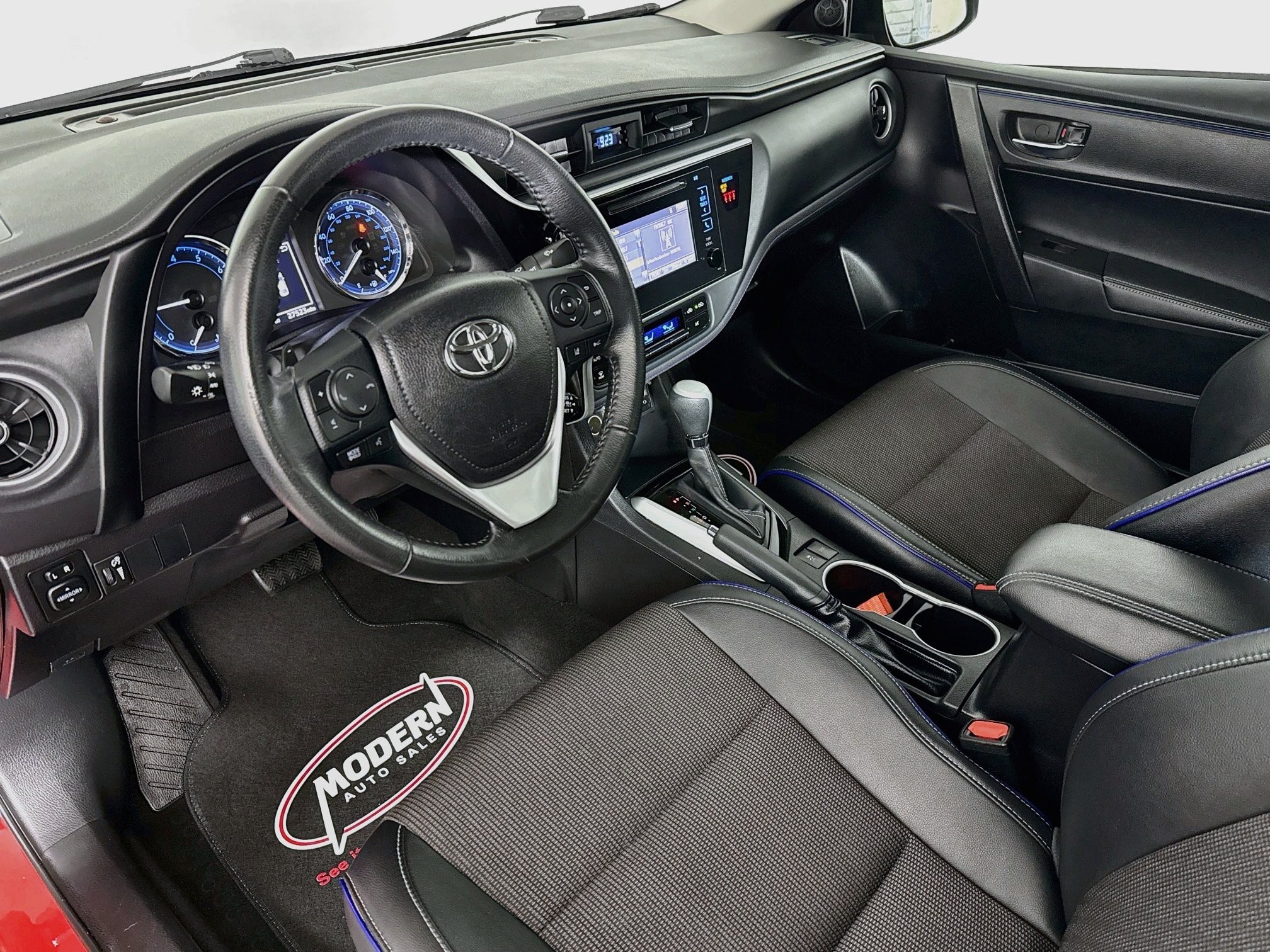 Used 2019 Toyota Corolla SE FWD image 8