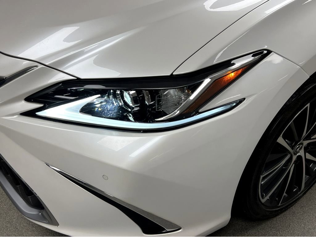 Certified 2023 Lexus ES 350 w/ Premium Package FWD image 36