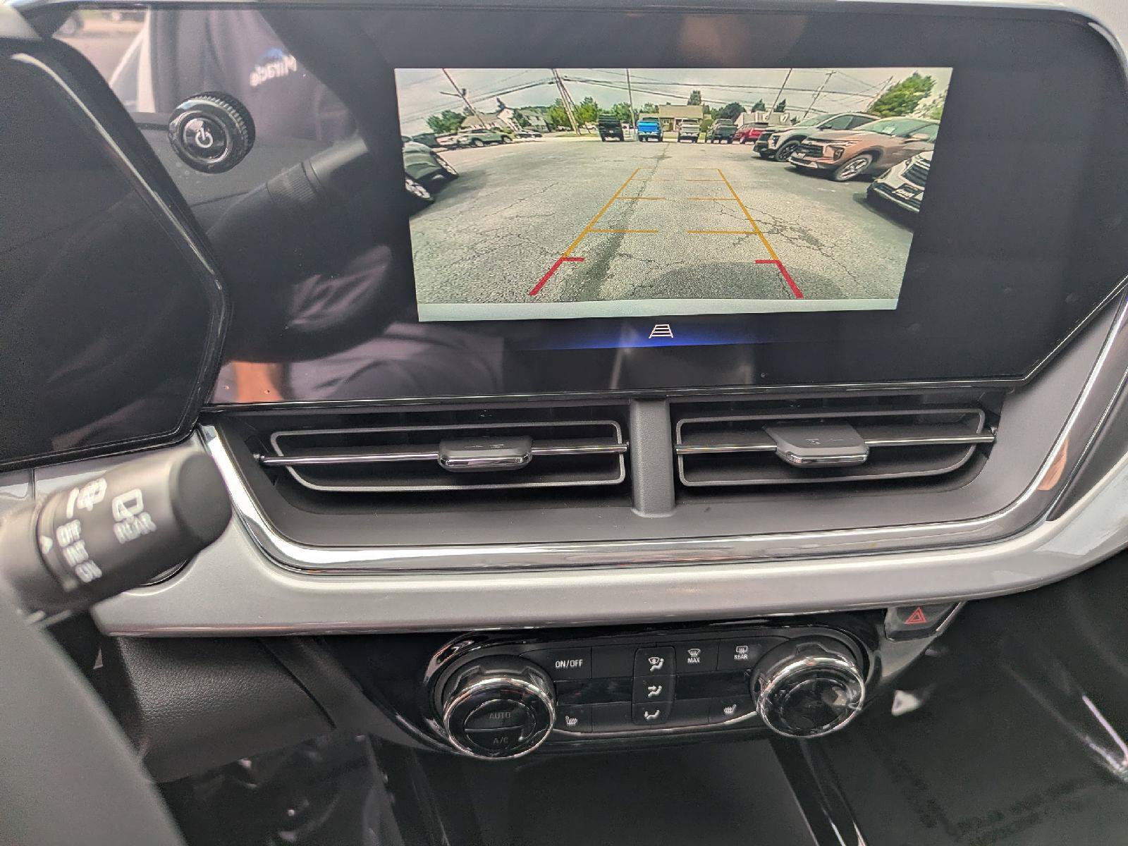 New 2026 Chevrolet Trax LT w/ Driver Confidence Package FWD image 40