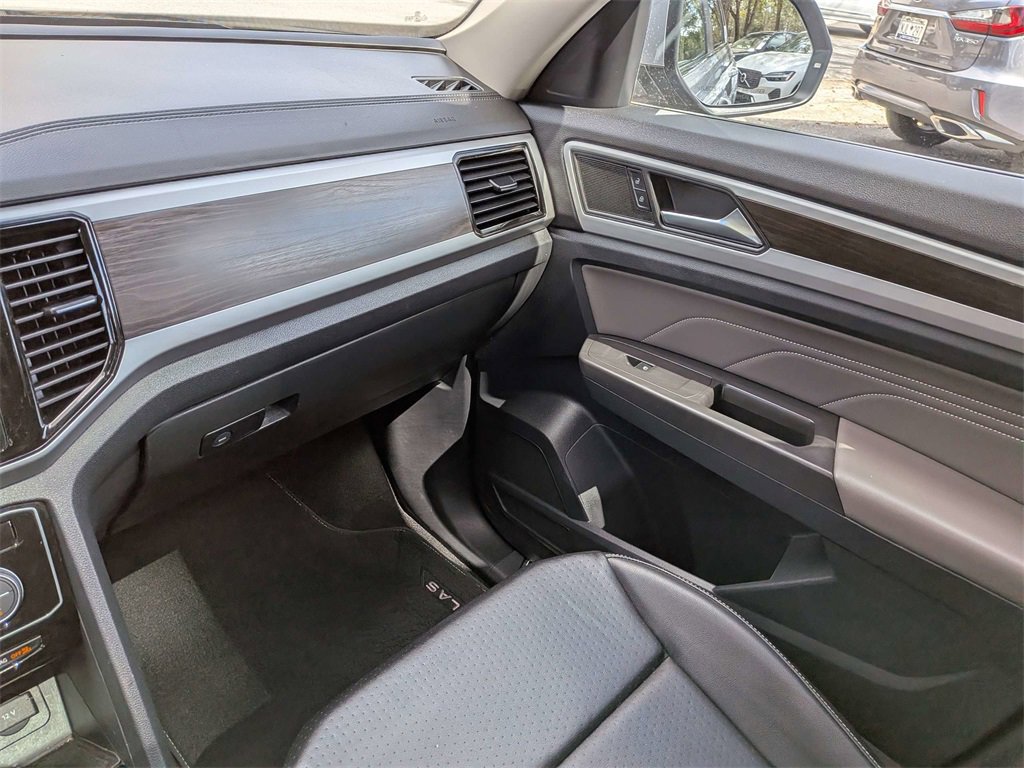 Used 2022 Volkswagen Atlas SE w/ Panoramic Sunroof Package image 18