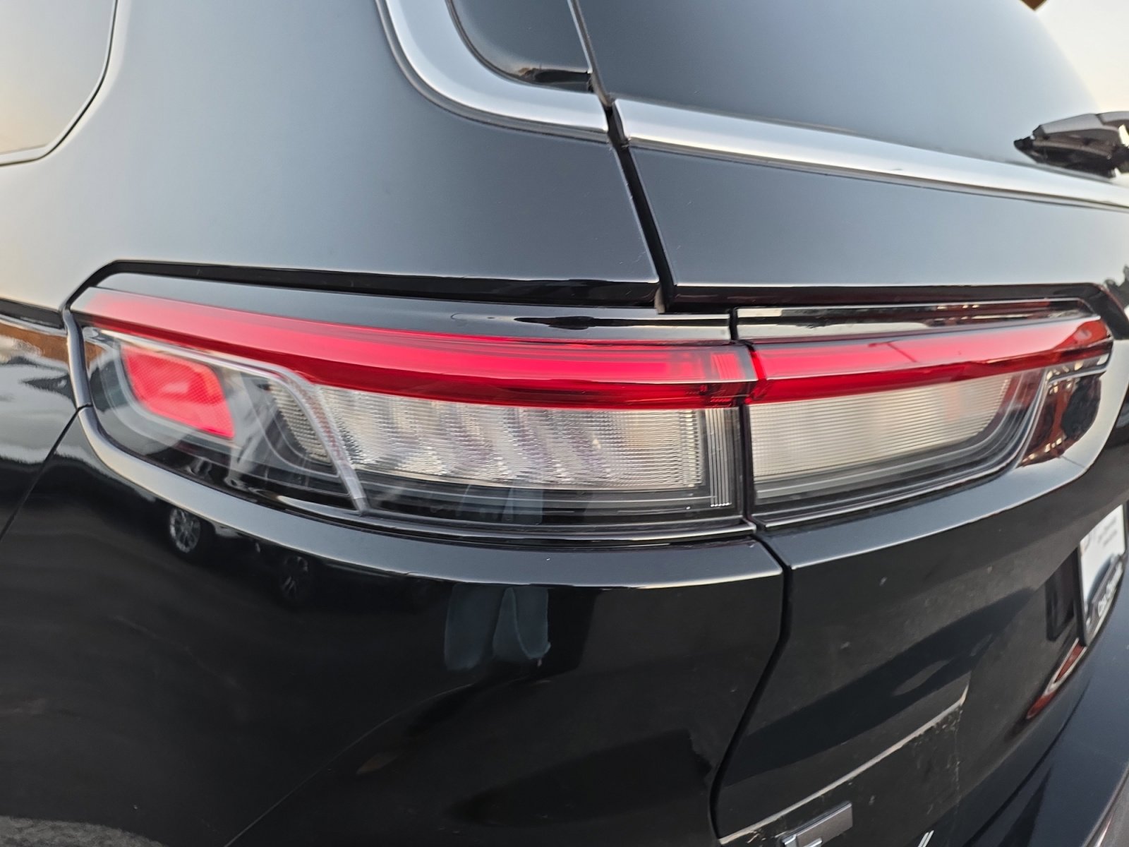 Used 2022 Jeep Grand Cherokee L Limited w/ Luxury Tech Group II image 18