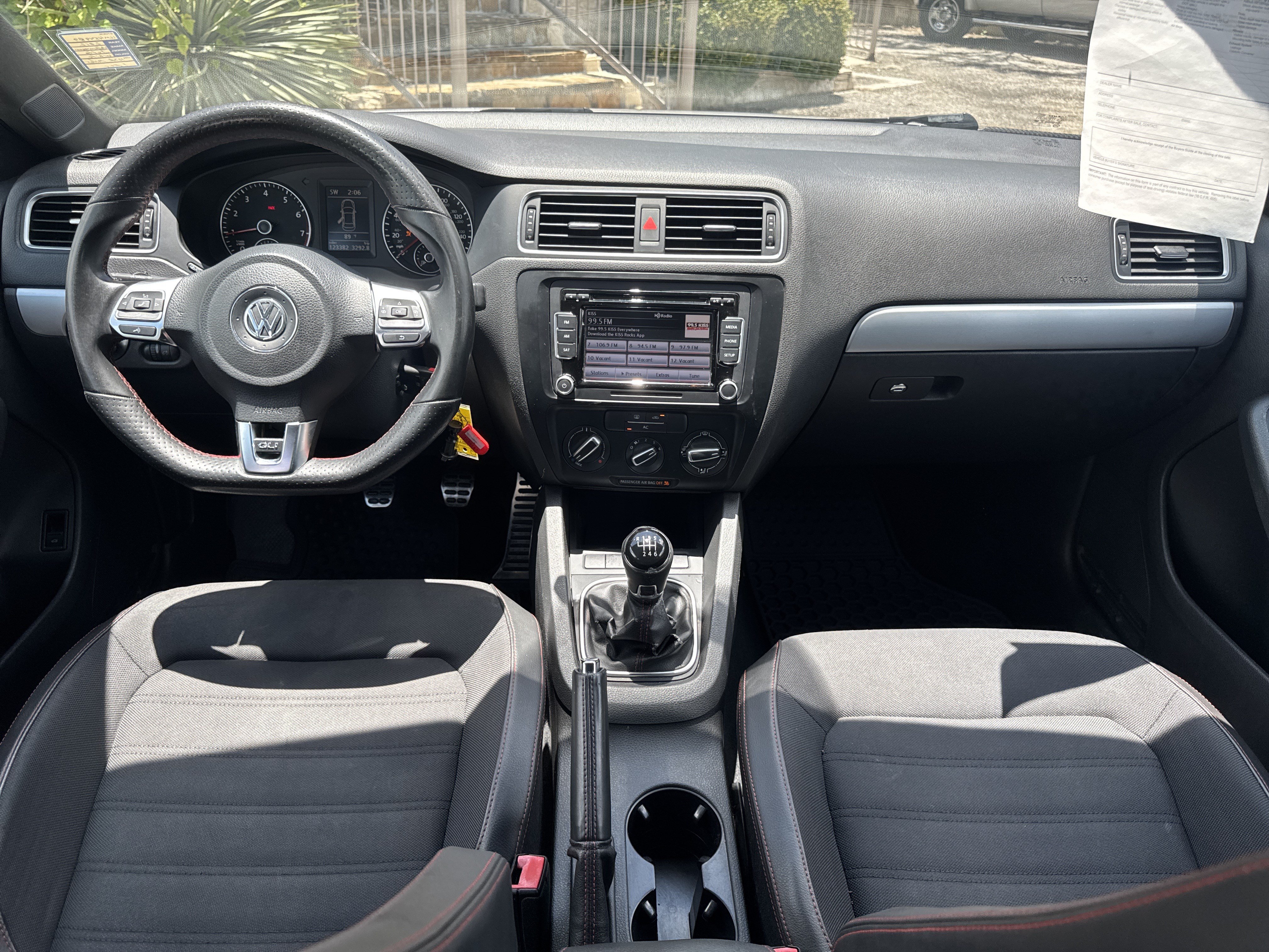 Used 2012 Volkswagen Jetta GLI FWD image 10