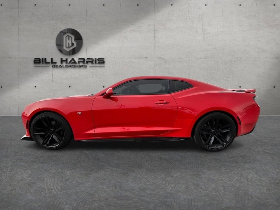 Used 2017 Chevrolet Camaro SS image 10