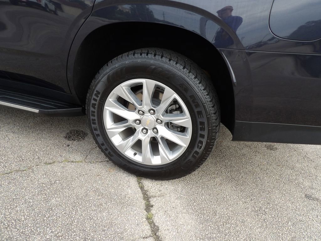 Used 2024 Chevrolet Tahoe Premier RWD image 14