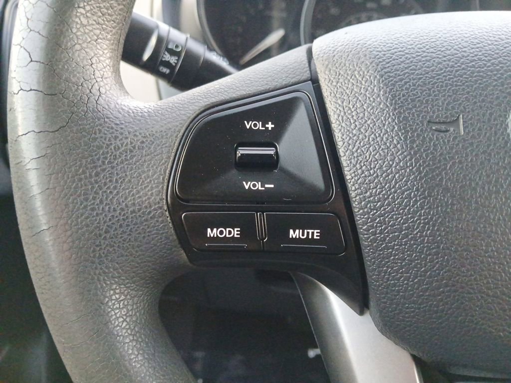Used 2012 Kia Rio LX image 11
