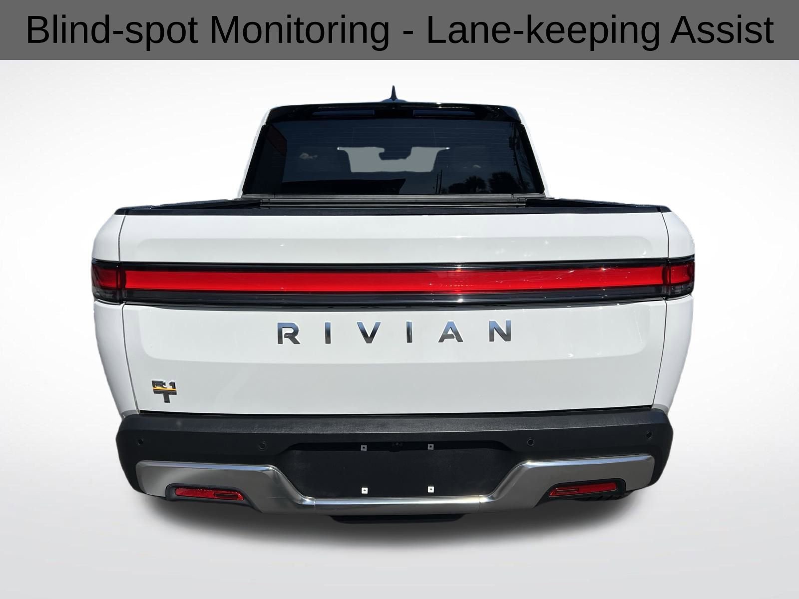 Used 2022 Rivian R1T Adventure image 8