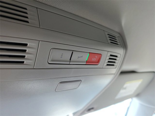 New 2025 Volkswagen Taos SE image 31