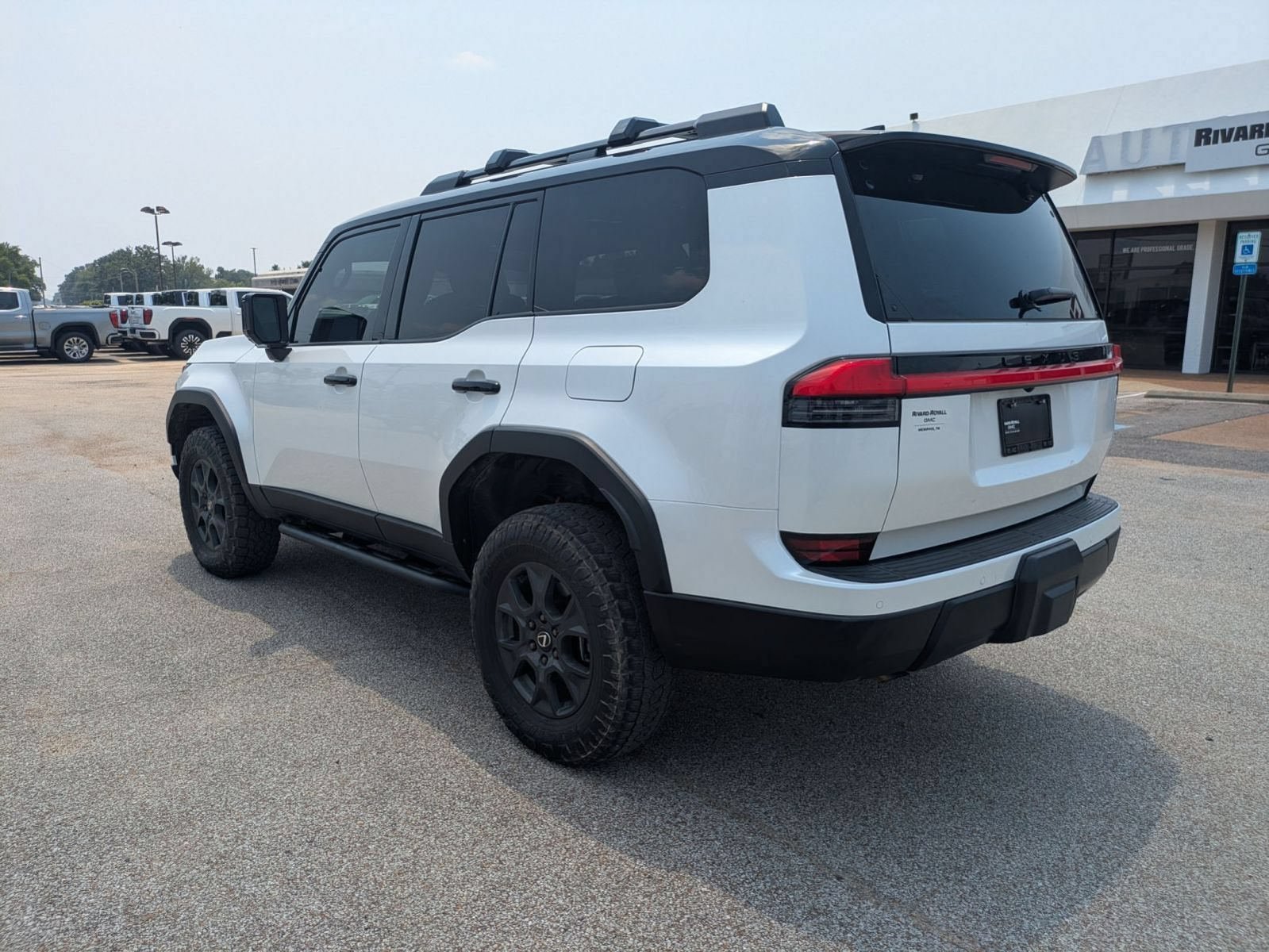 Used 2025 Lexus GX 550 AWD/4WD image 3