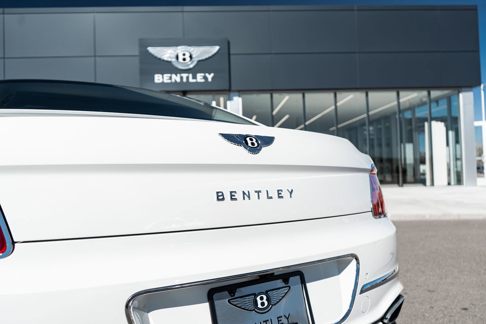 New 2026 Bentley Flying Spur Plug-In Hybrid image 11