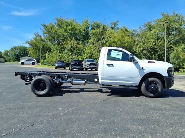New 2027 RAM 3500 Tradesman AWD/4WD image 8