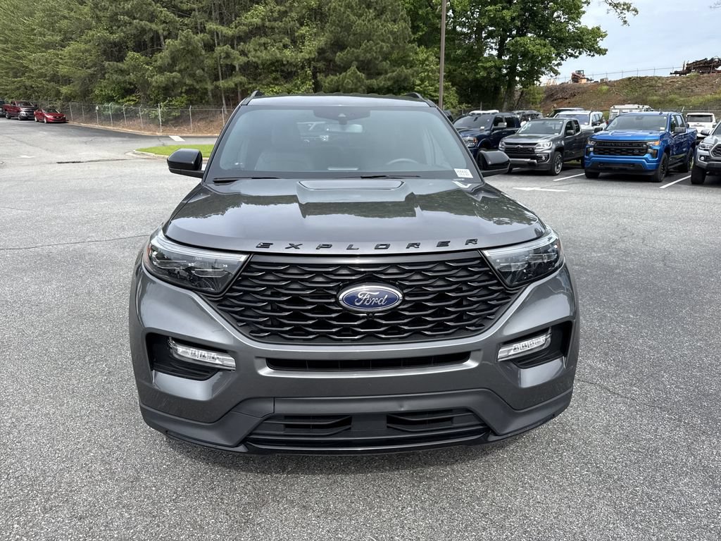 Used 2023 Ford Explorer ST-Line w/ Class IV Trailer Tow Package RWD image 2