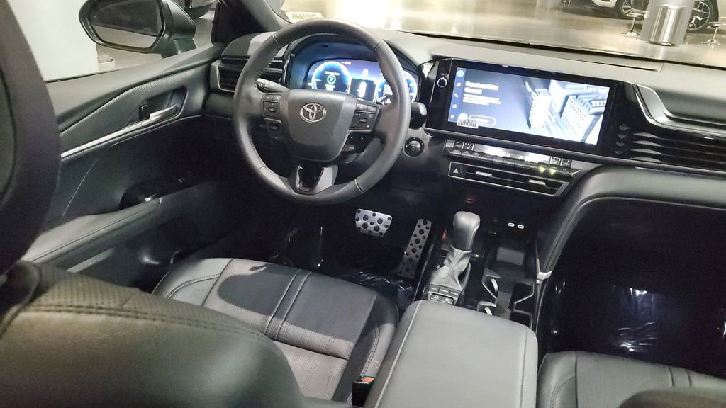 Used 2025 Toyota Camry XSE image 12