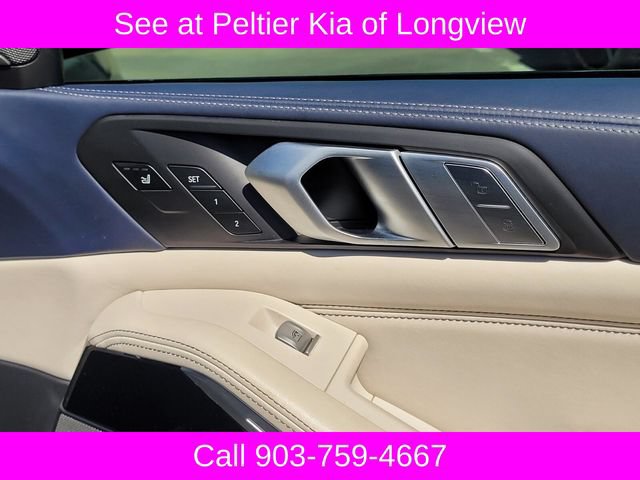 Used 2019 BMW X7 xDrive40i w/ Premium Package AWD/4WD image 13