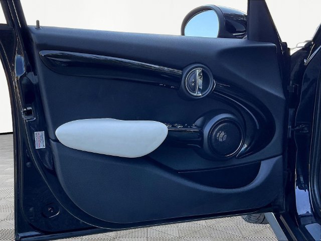Used 2020 MINI Cooper S w/ Driver Assistance Package FWD image 21