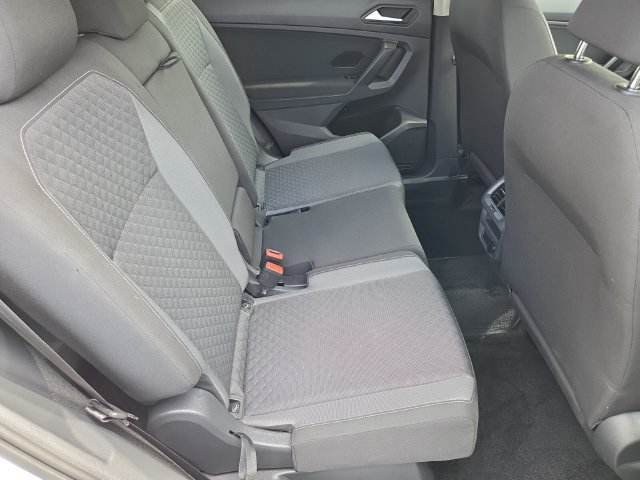 Used 2021 Volkswagen Tiguan S FWD image 17