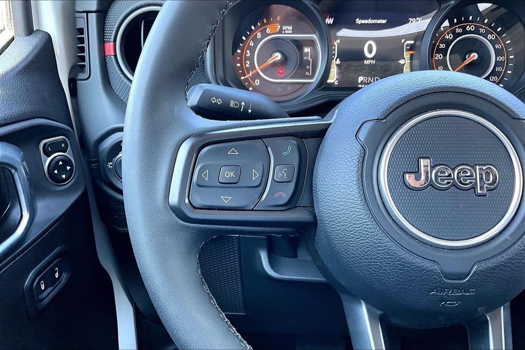 Certified 2025 Jeep Wrangler Unlimited Rubicon w/ Convenience Group AWD/4WD image 6