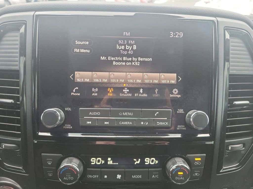 Used 2023 Nissan Titan SV w/ SV Convenience Package image 19