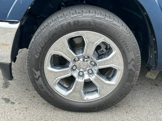 Used 2021 RAM 1500 Laramie AWD/4WD image 11