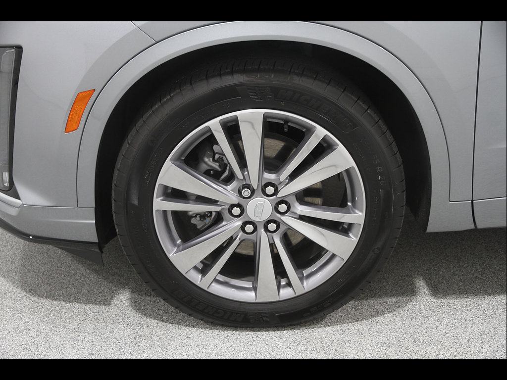 Certified 2025 Cadillac XT6 Premium Luxury w/ LPO, Floor Liner Package AWD/4WD image 26