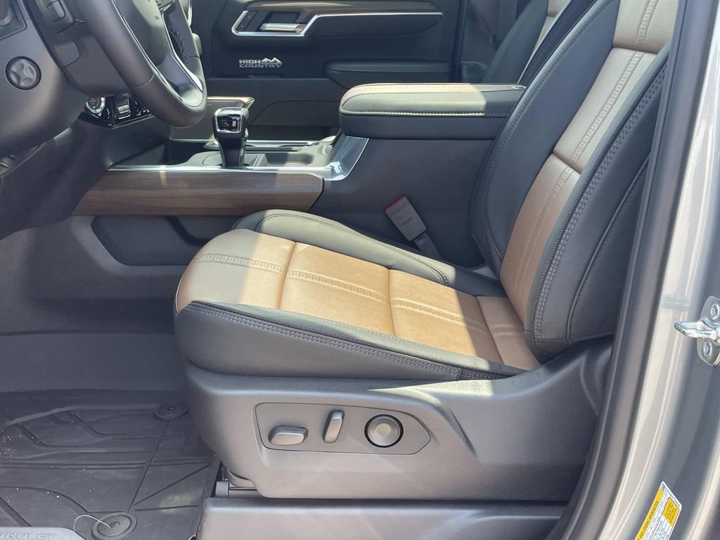 New 2026 Chevrolet Silverado 1500 High Country AWD/4WD image 18