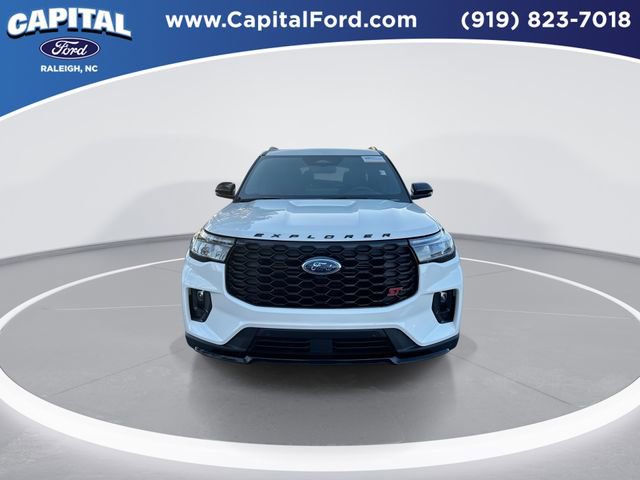 Certified 2025 Ford Explorer ST image 3