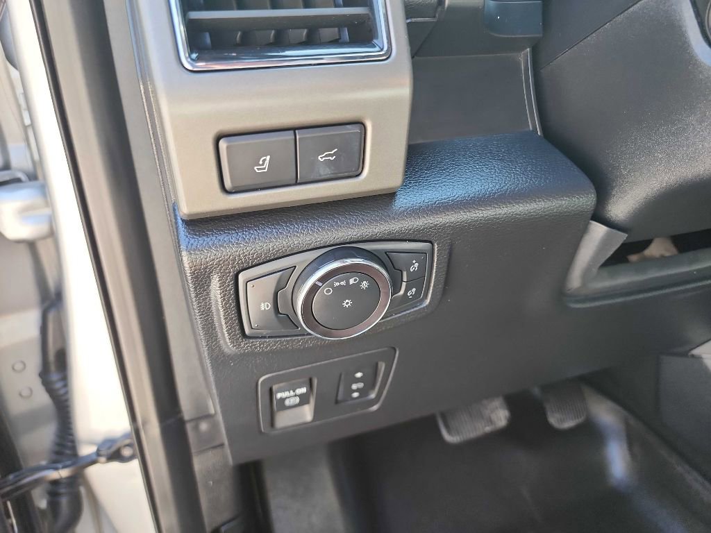 Used 2019 Ford Expedition XLT w/ Equipment Group 202A image 18