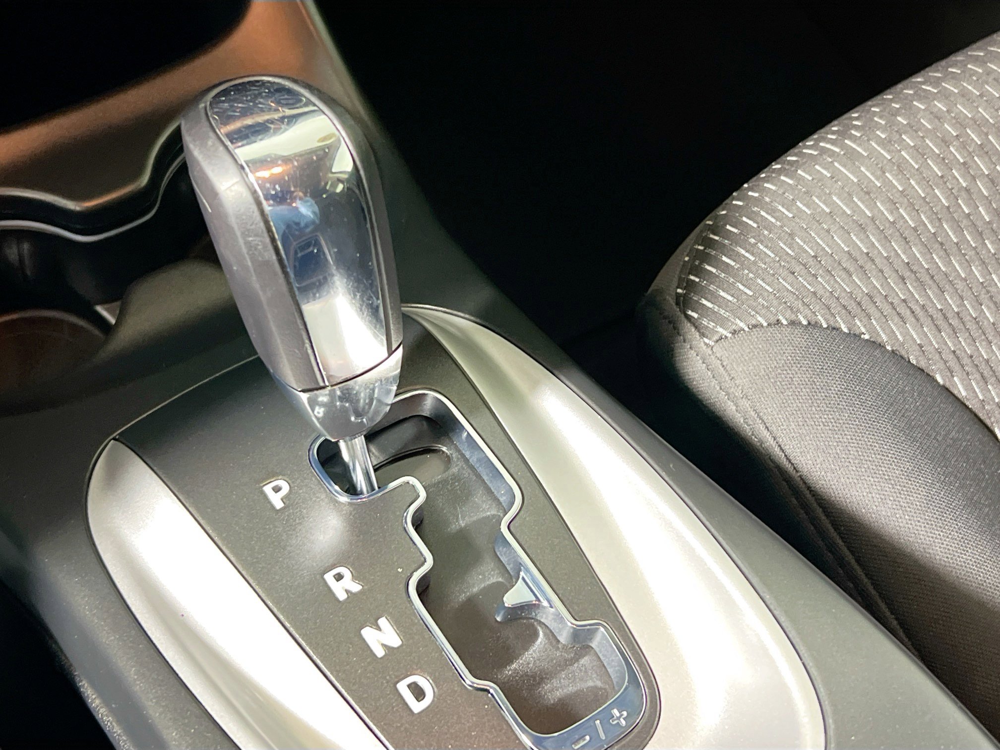 Used 2018 Dodge Journey SE image 25