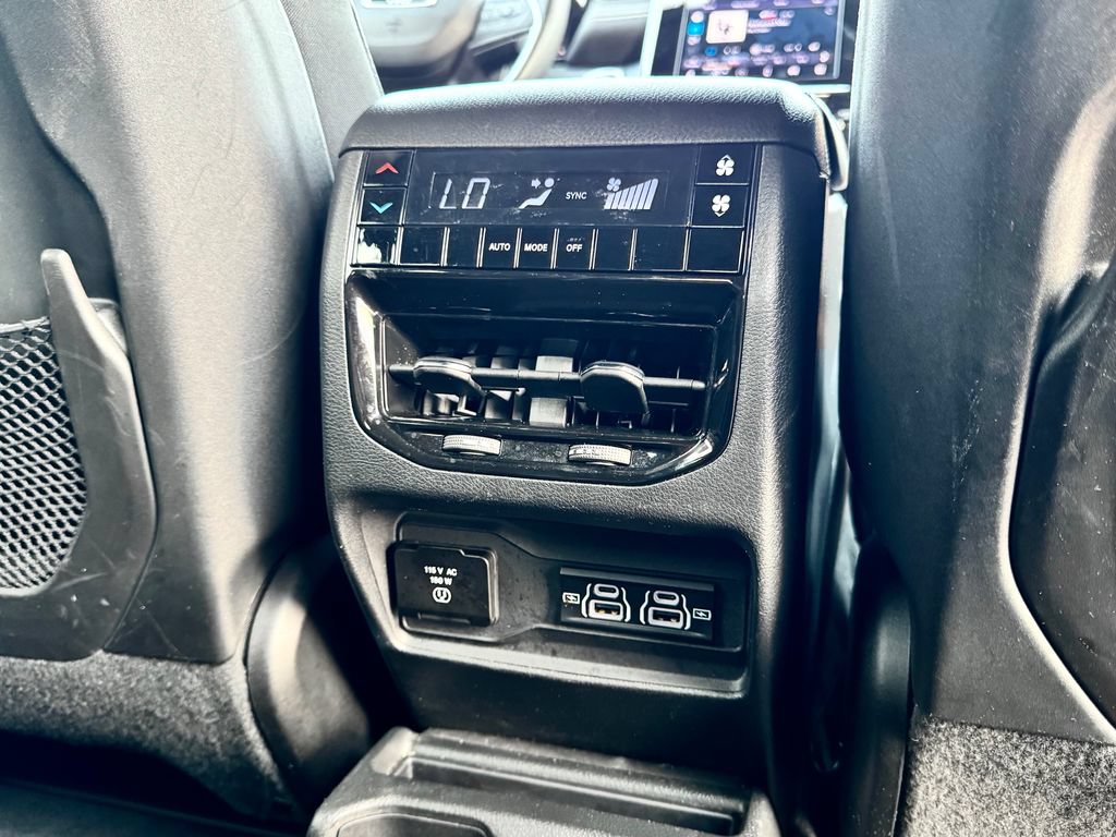 Used 2023 Jeep Grand Cherokee L Laredo AWD/4WD image 15