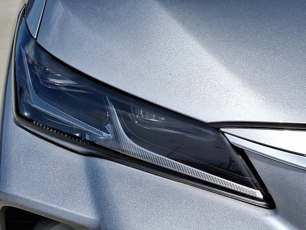 Used 2022 Toyota Avalon Limited w/ Advanced Safety Package FWD image 10