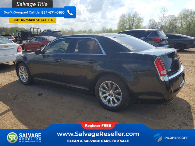 Used 2014 Chrysler 300 w/ Driver Convenience Group RWD image 3