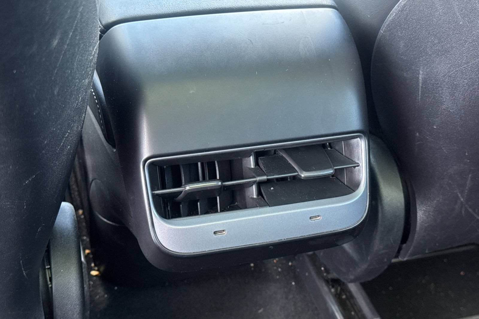 Used 2023 Tesla Model Y Long Range AWD/4WD image 40