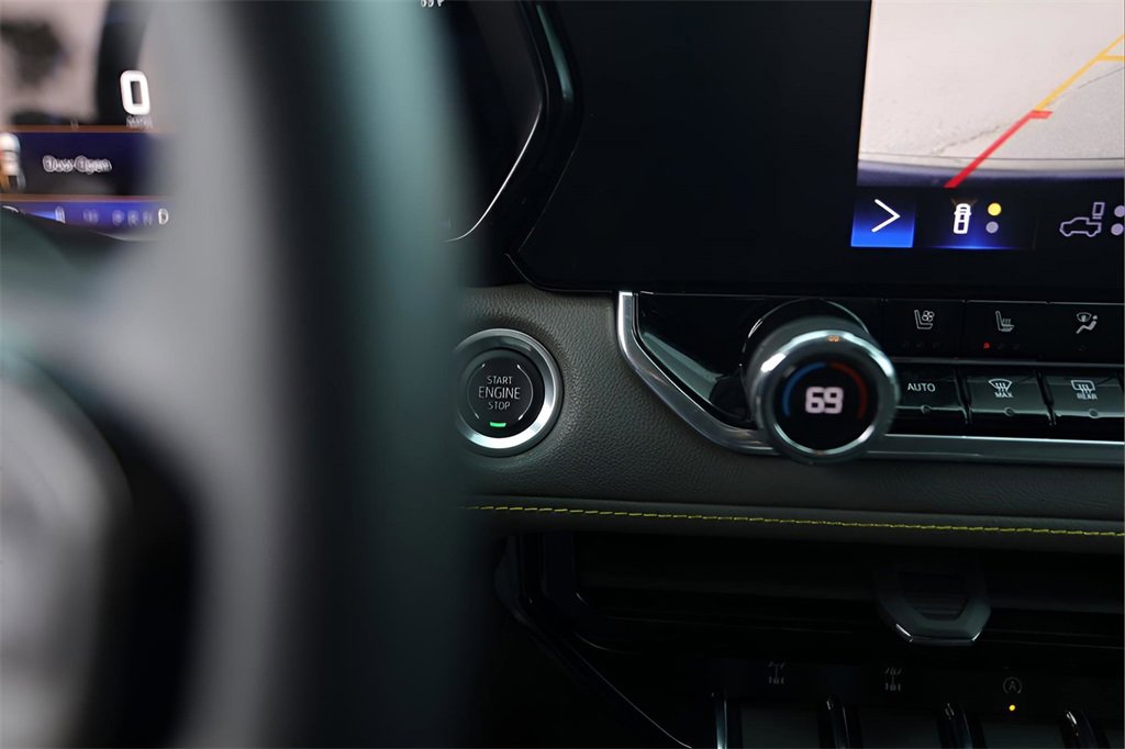 Used 2024 Chevrolet Colorado ZR2 w/ ZR2 Convenience Package III image 17