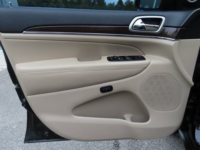 Used 2018 Jeep Grand Cherokee Limited w/ Luxury Group II RWD image 27