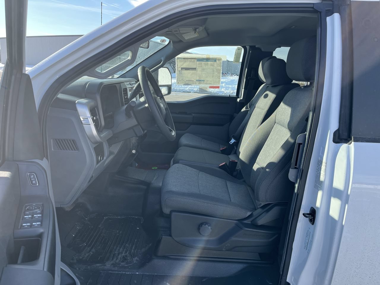 New 2025 Ford F550 4x4 SuperCab Super Duty image 3