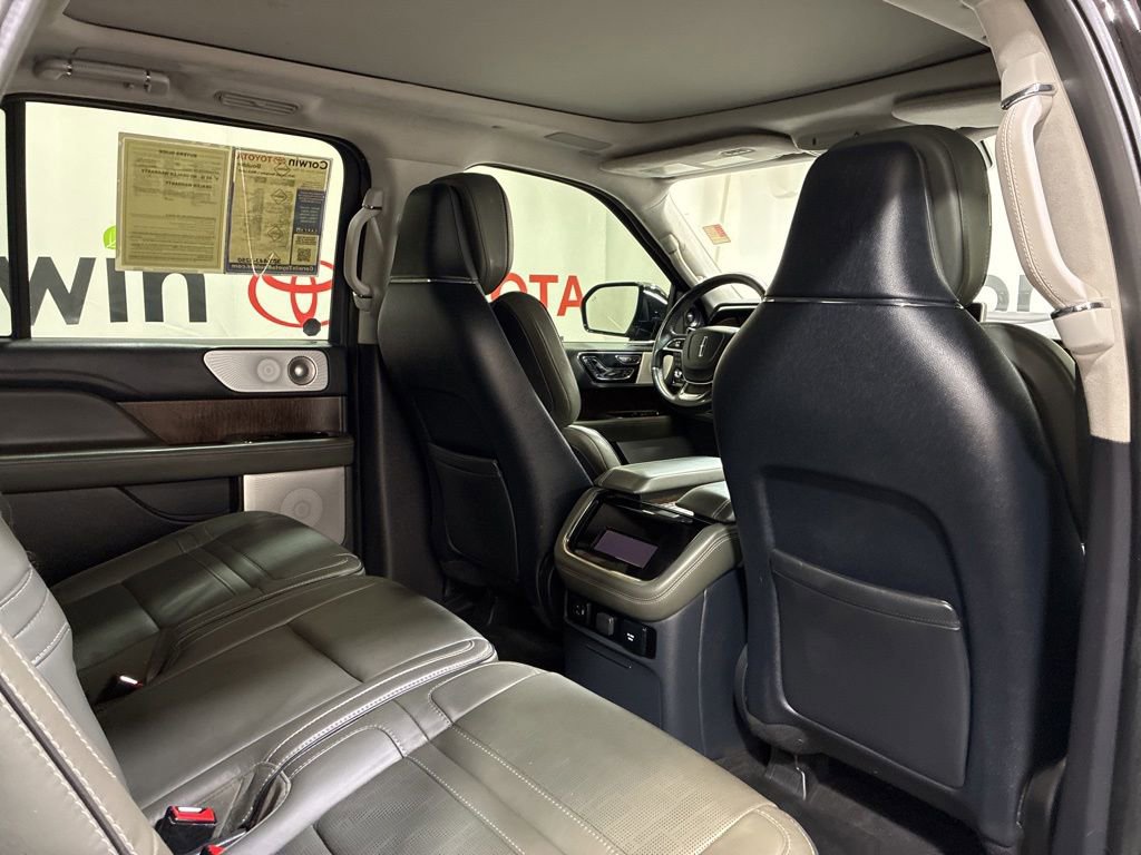 Used 2023 Lincoln Navigator L Black Label AWD/4WD image 14
