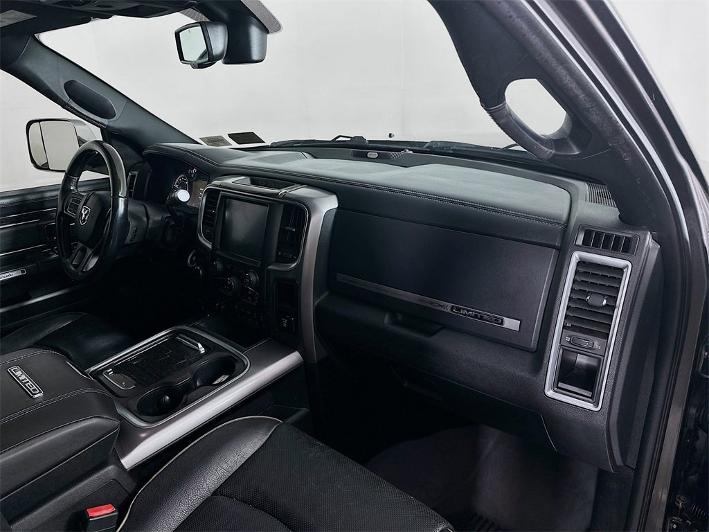 Used 2017 RAM 3500 Laramie Longhorn image 32