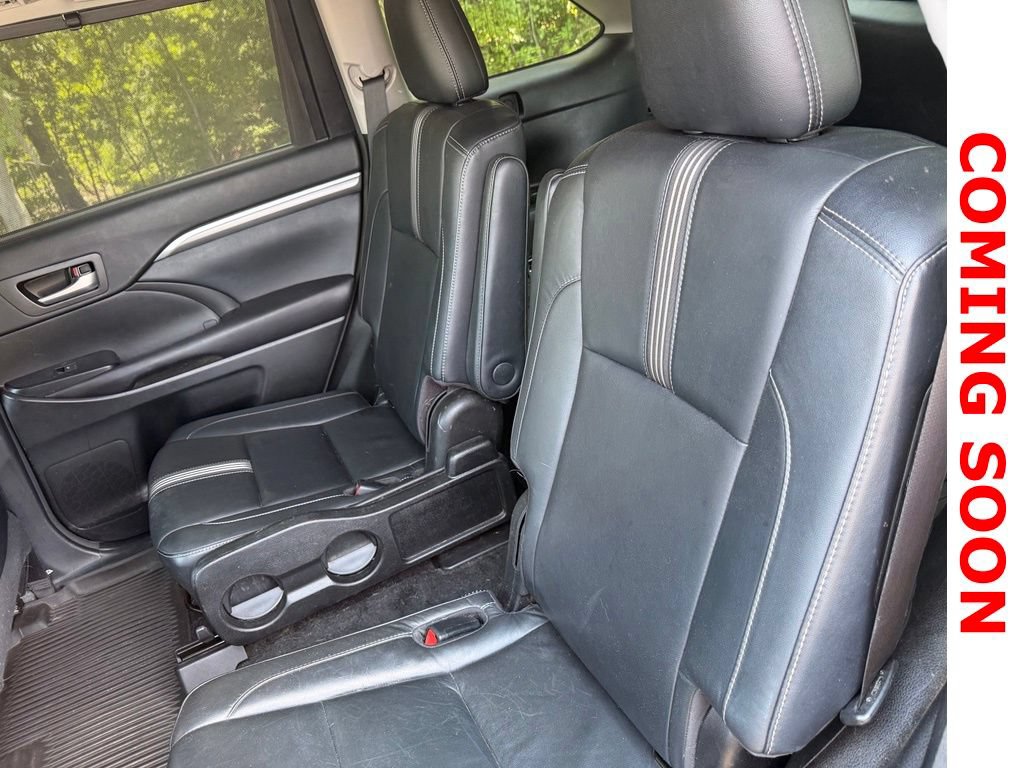 Used 2017 Toyota Highlander SE AWD/4WD image 11