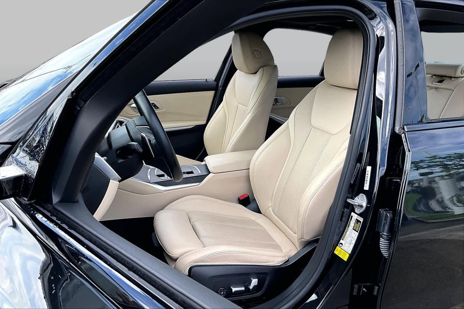 Used 2023 BMW 330i Sedan w/ Driving Assistance Package RWD image 7