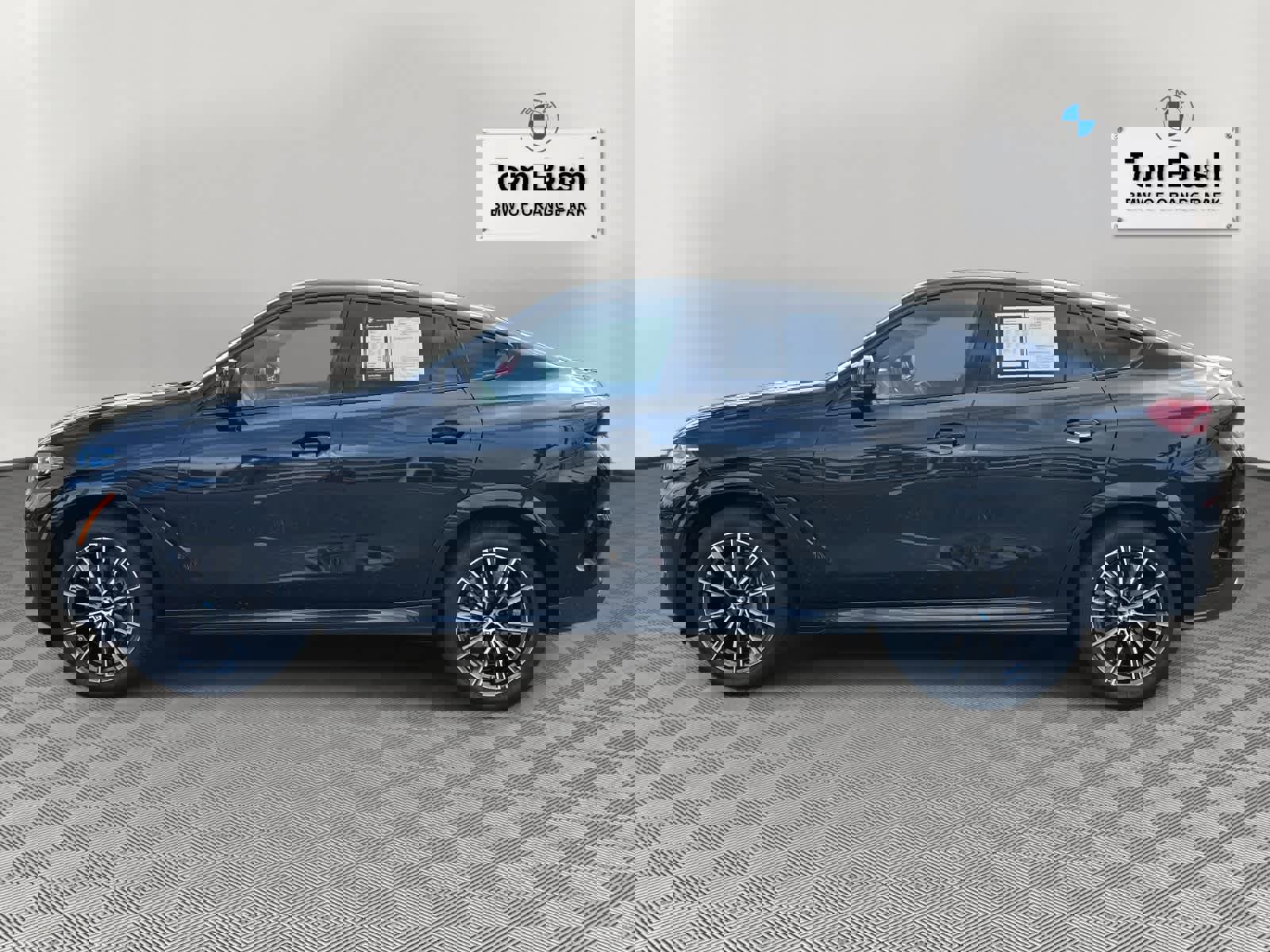 Certified 2025 BMW X6 xDrive40i image 6