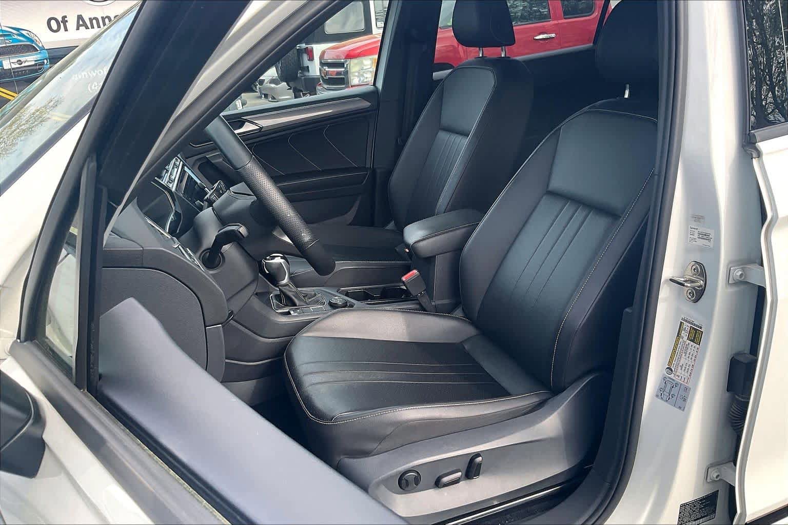 Used 2022 Volkswagen Tiguan SE R-Line AWD/4WD image 7