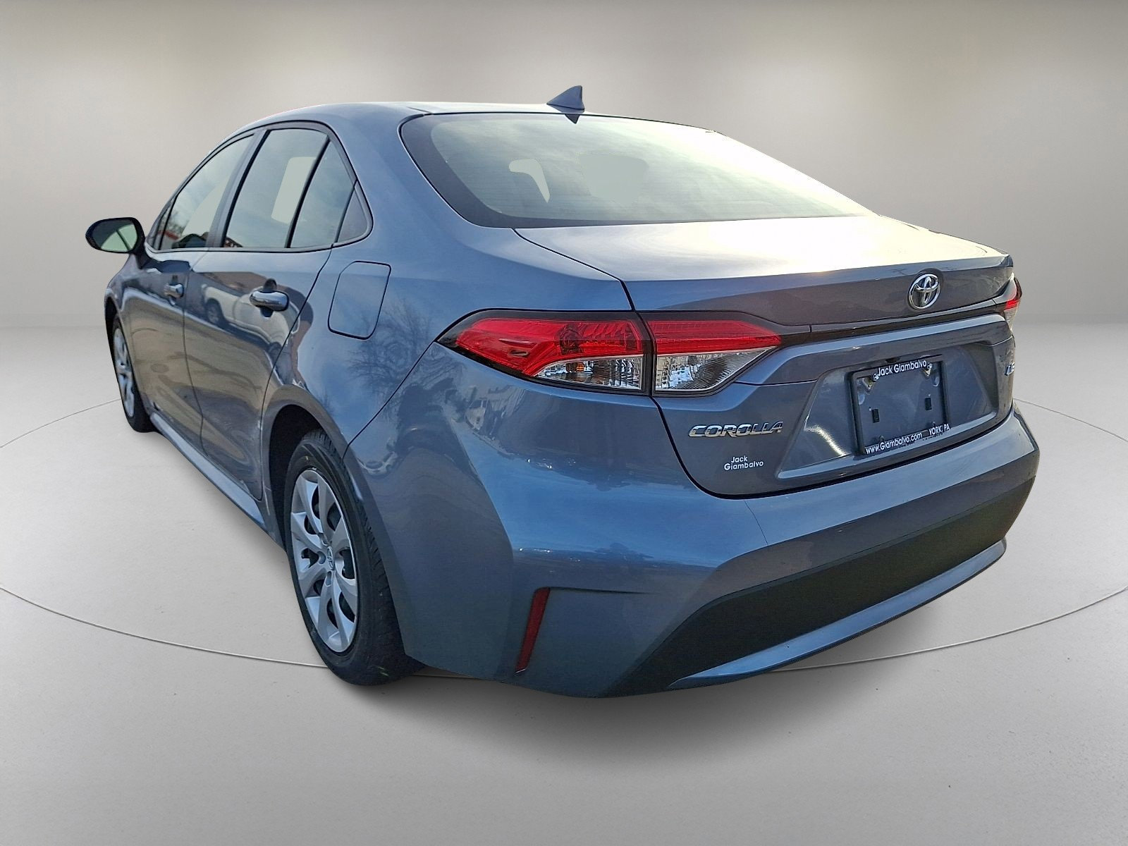 Used 2022 Toyota Corolla LE image 7