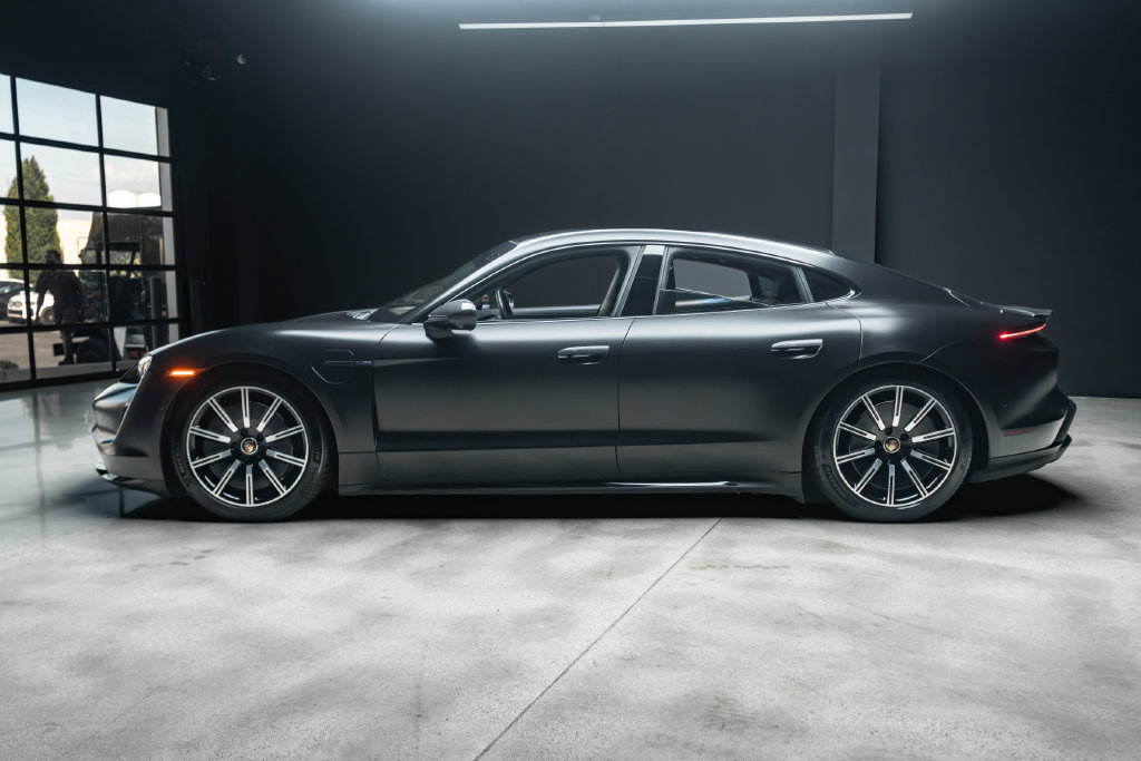Used 2020 Porsche Taycan Turbo AWD/4WD image 20