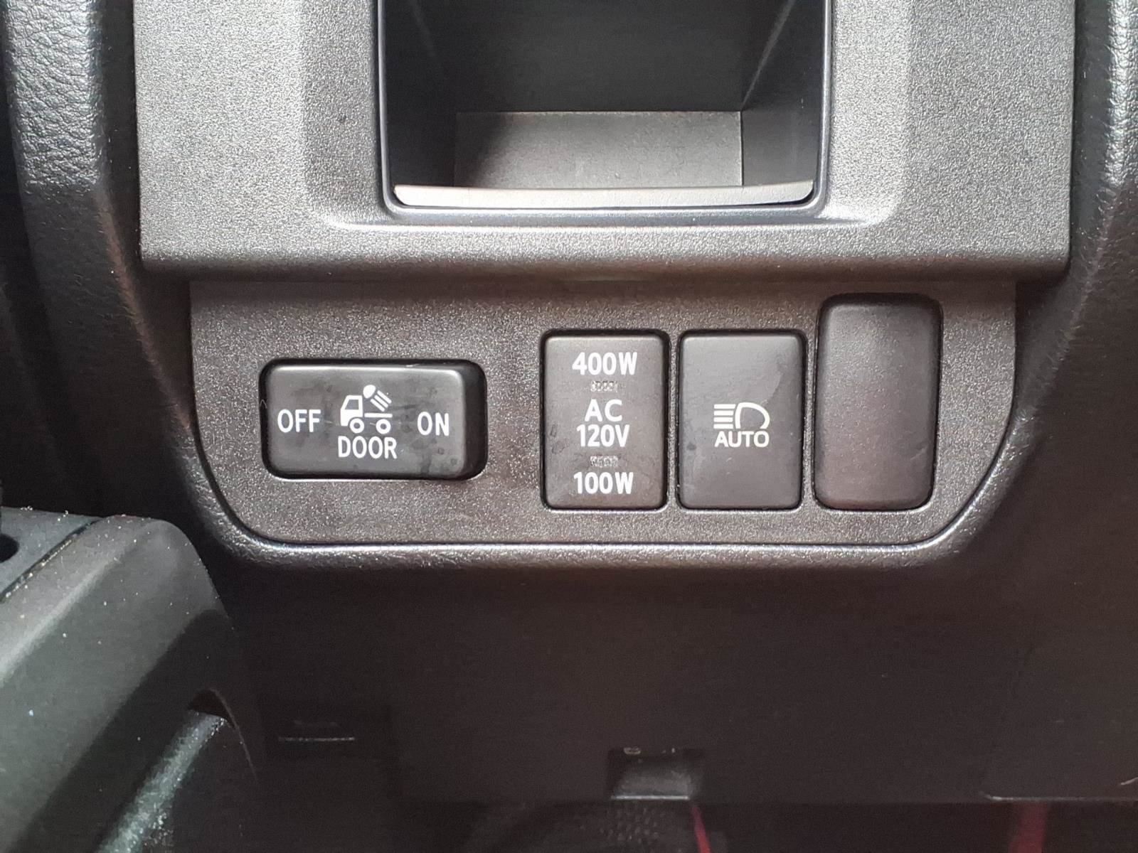 Used 2019 Toyota Tacoma TRD Sport AWD/4WD image 29