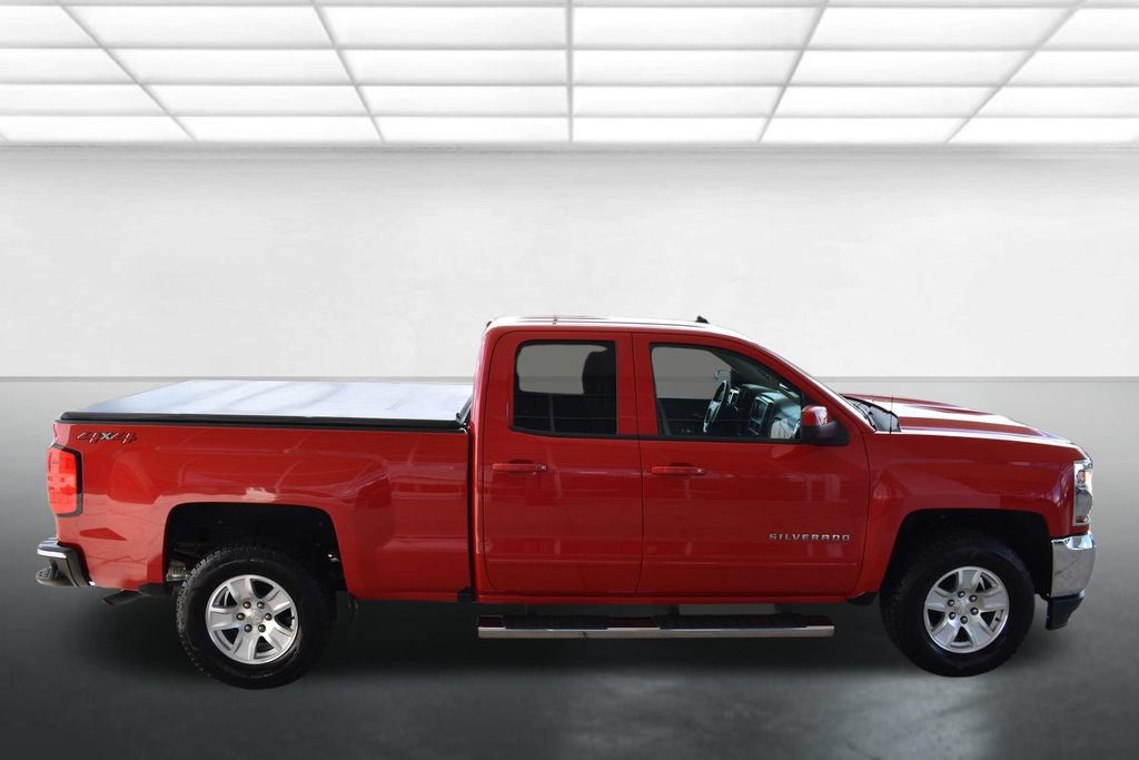 Used 2018 Chevrolet Silverado 1500 LT w/ LT Fleet Plus Package AWD/4WD image 12